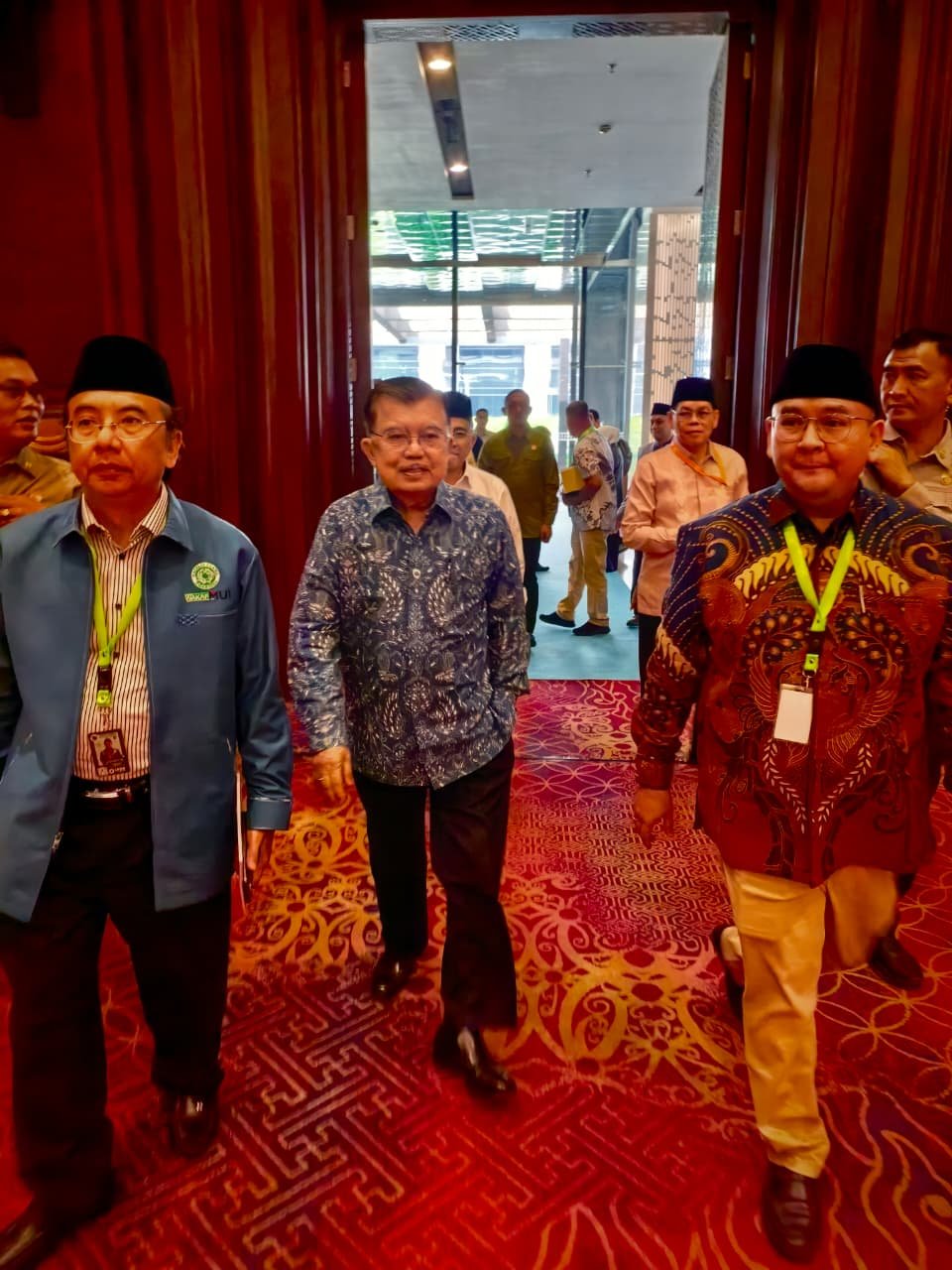 Jusuf Kalla Menghadiri Kongres Umat Islam Indonesia - Foto 4