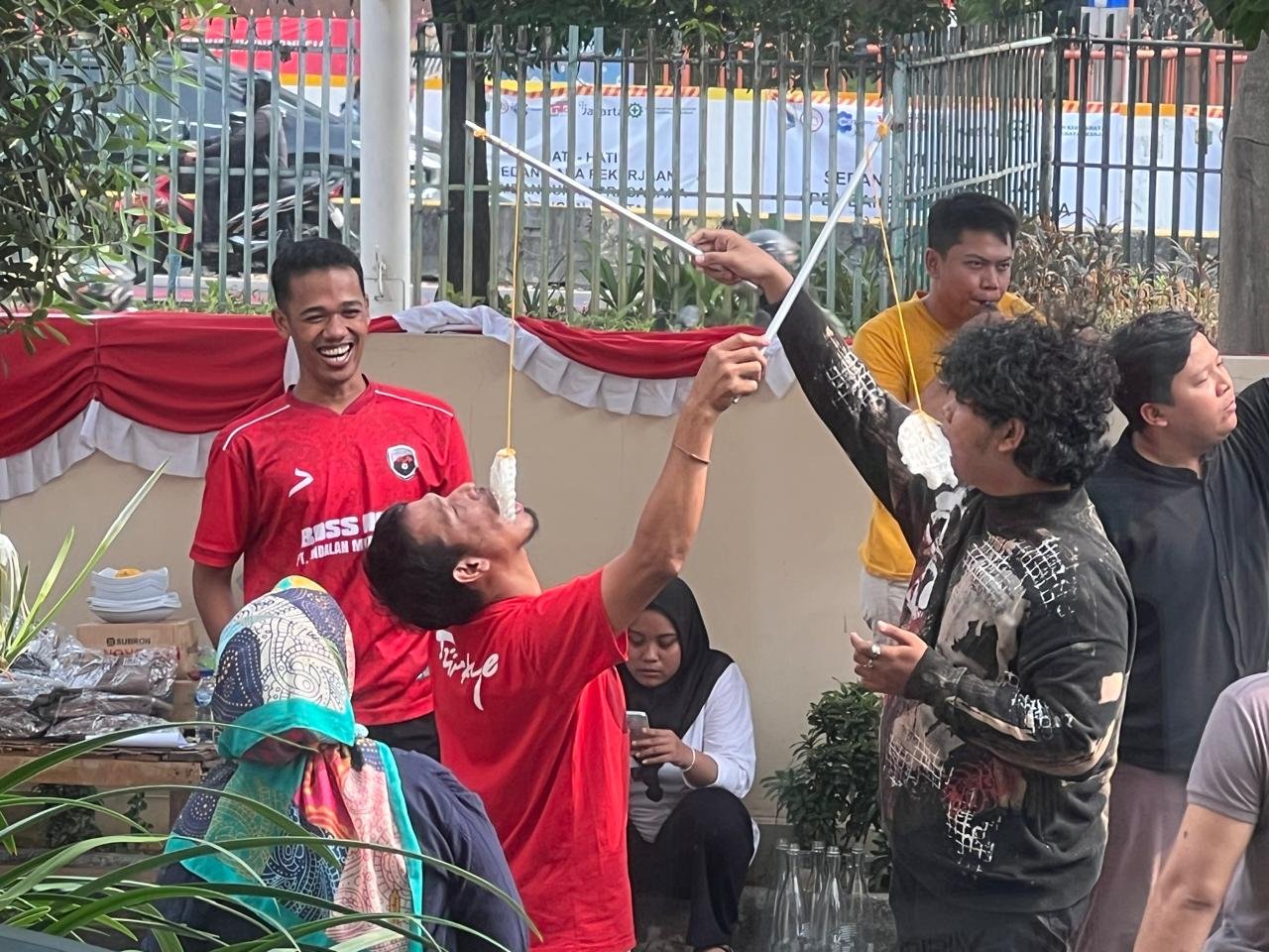 Lomba Agustusan Karyawan PP Dewan Masjid Indonesia - Foto 2