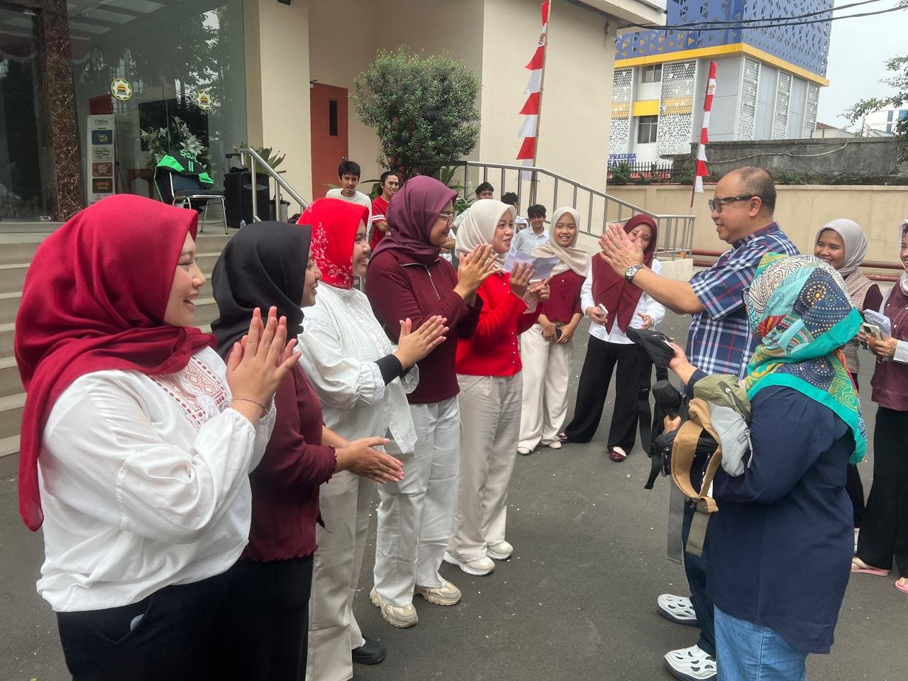 Lomba Agustusan Karyawan PP Dewan Masjid Indonesia - Foto 5