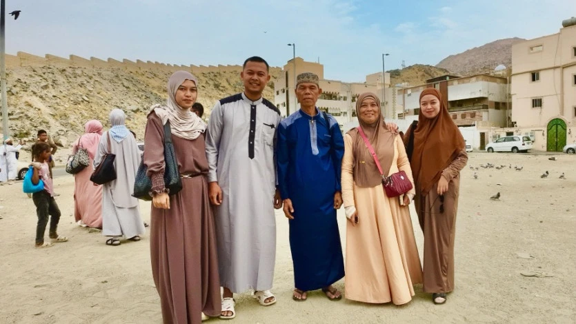 Hadiah Umrah dari Mendiang Syeikh Ali Jaber, Bripka Seladi Terbang Bersama Visitrip Travelku