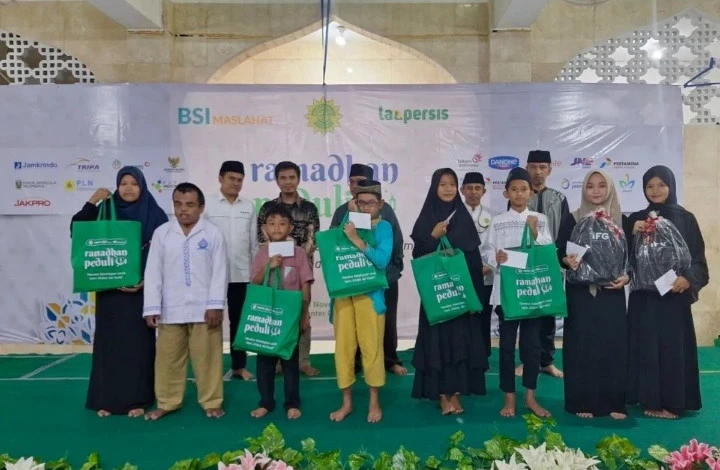 LAZ Persis Beri Beasiswa dan Santuni 1.000 Yatim dan Dhuafa
