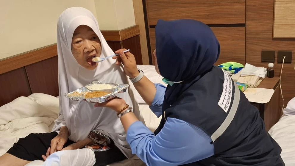 Siti Maria : Puncak Spiritual Saya  Saat Mengganti Popok Seorang Nenek