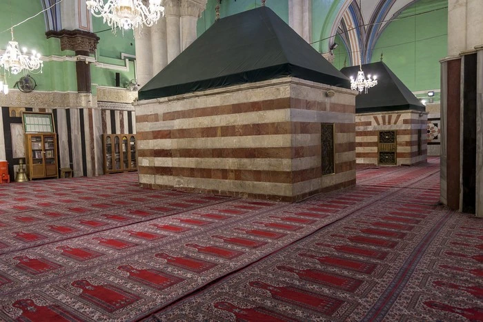 Masjid Al Ibrahim di Hebron Palestina, Tempat Makam Keluarga Nabi Ibrahim AS