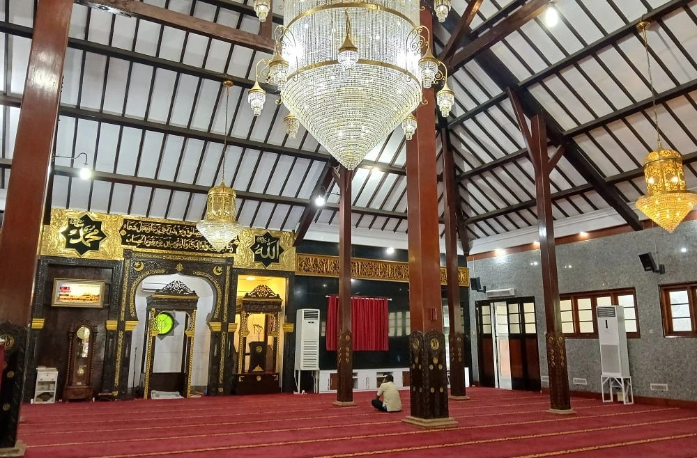 Megahnya Masjid Agung Indramayu