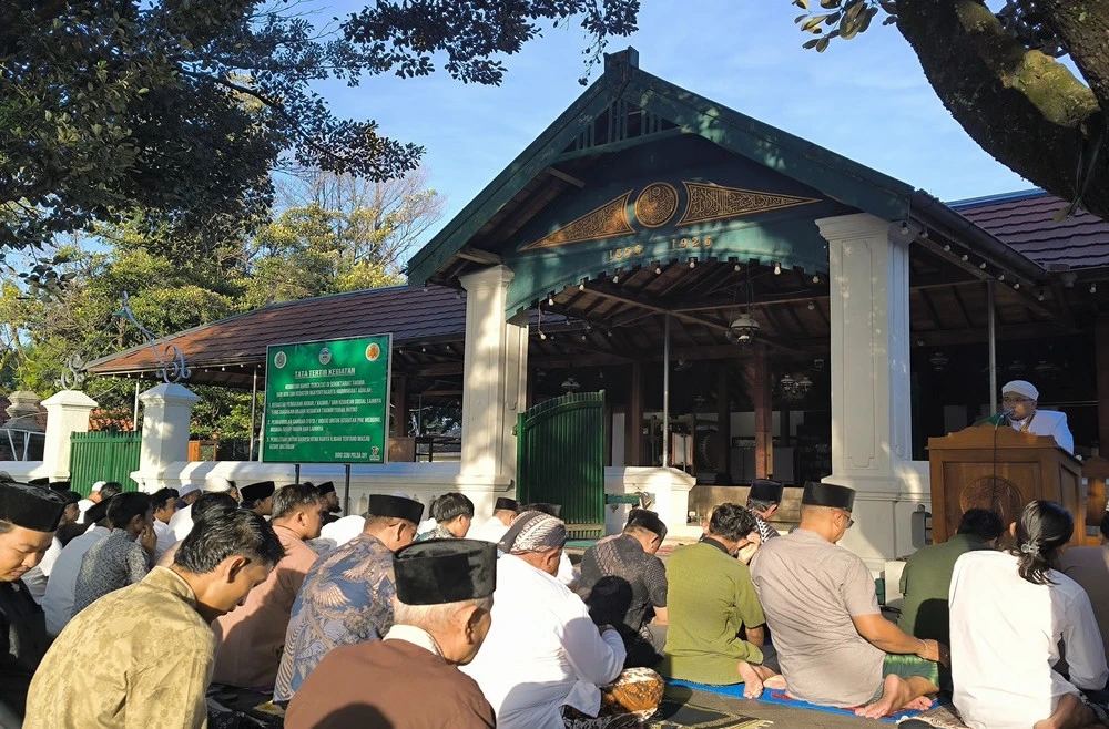 Melongok Masjid Gedhe Mataram