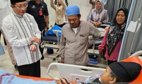 Menag Nasaruddin Umar Beri Bantuan Pembangunan Majelis Taklim yang Roboh di Bogor